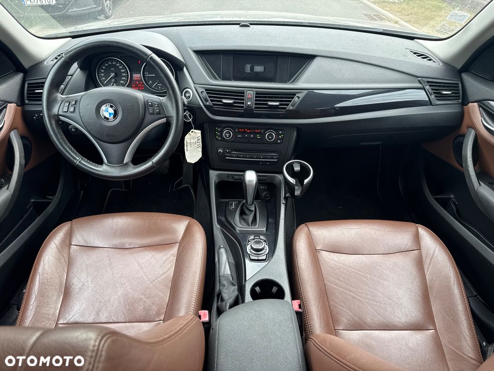 BMW X1 xDrive18d Sport Line - 11