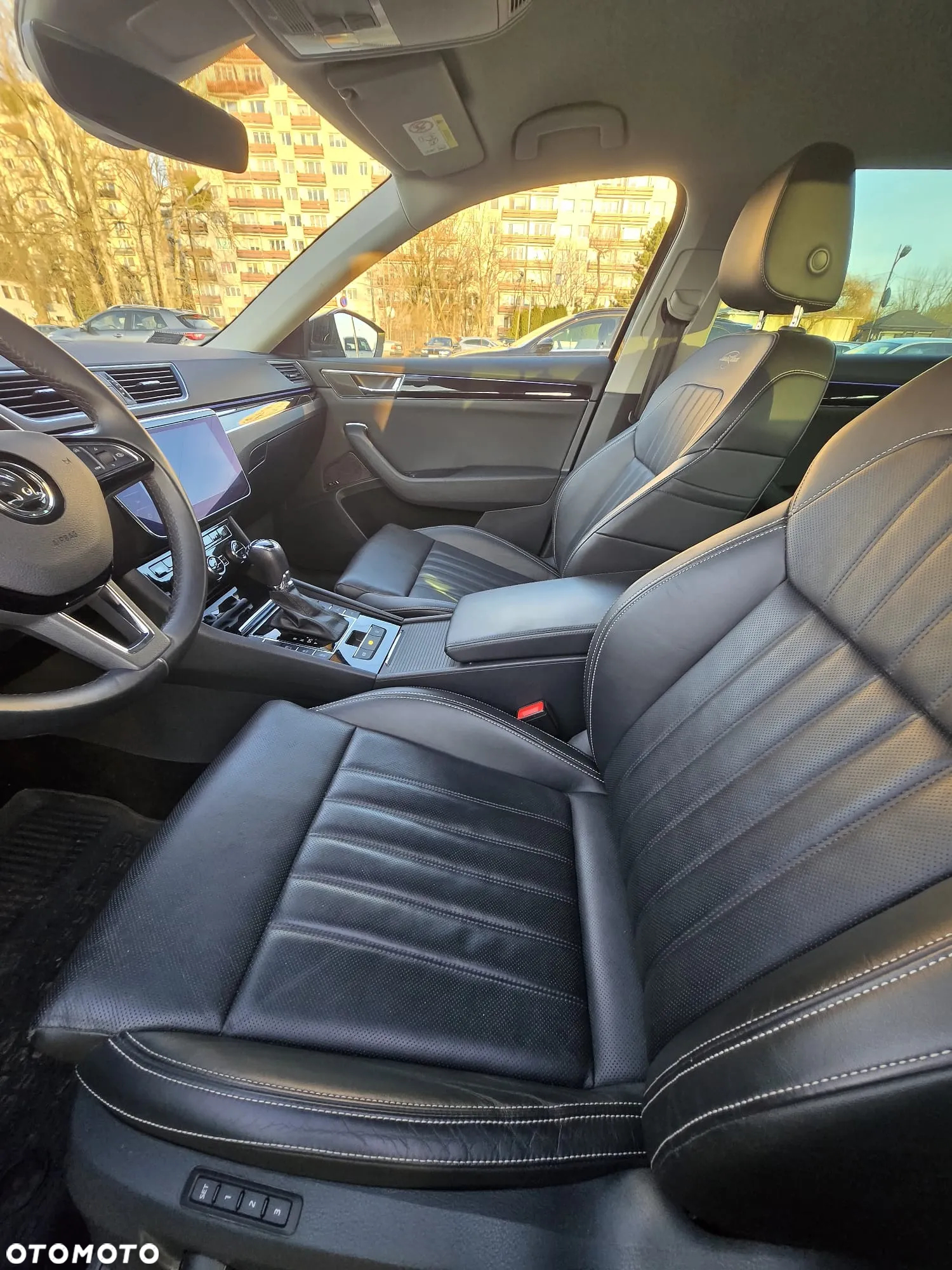 Skoda Superb 2.0 TDI L&K DSG - 5