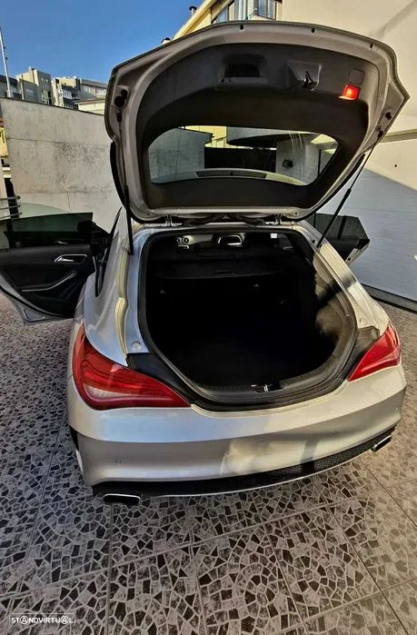 Mercedes-Benz CLA 200 d Shooting Brake AMG Line - 5