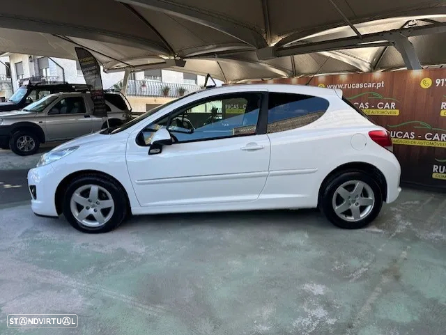 Peugeot 207 1.4 16V Trendy - 2