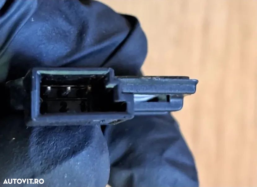 Senzor condens clima ceata parbriz Original BMW E81 E87+LCI E82 E88 E90+LCI E91+LCI E92+LCI E93+LCI E84 E89 R56+LCI R55+LCI R57+LCI R58 R59 R60 R61 - 3