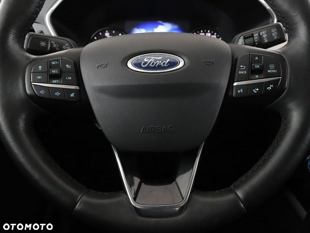 Ford Kuga - 21