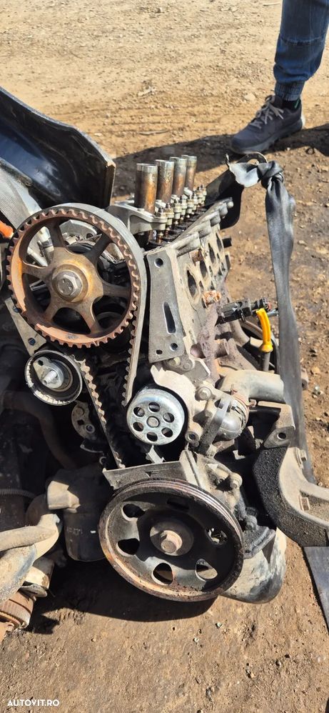 Motor Dacia Logan 2010 1.2 benzina - 2
