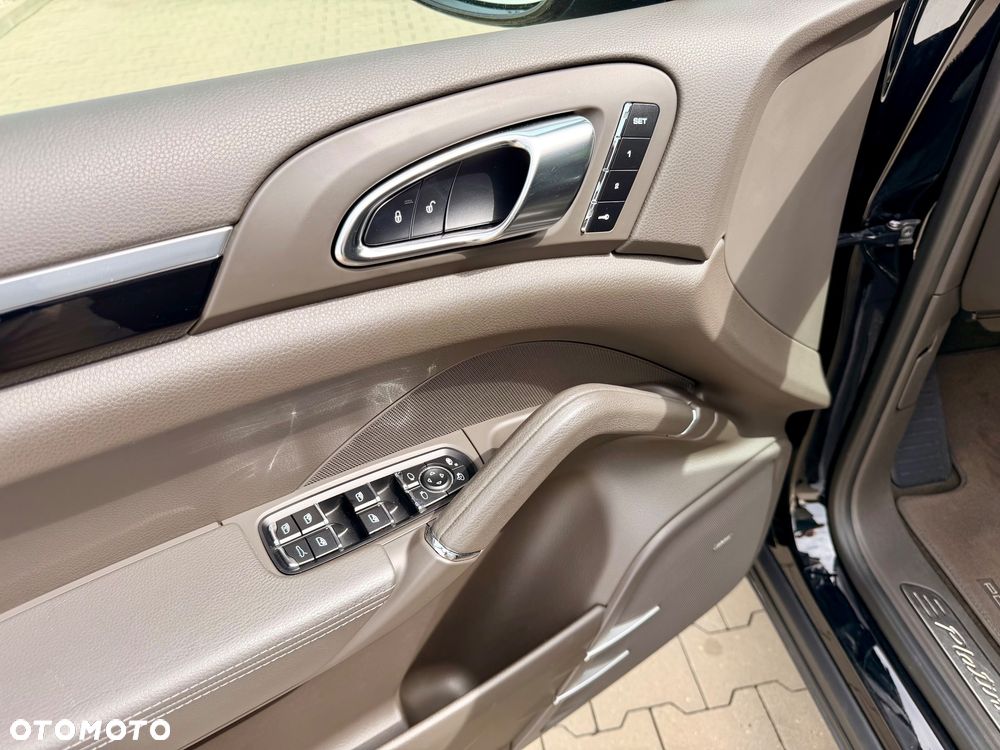 Porsche Cayenne Standard - 22