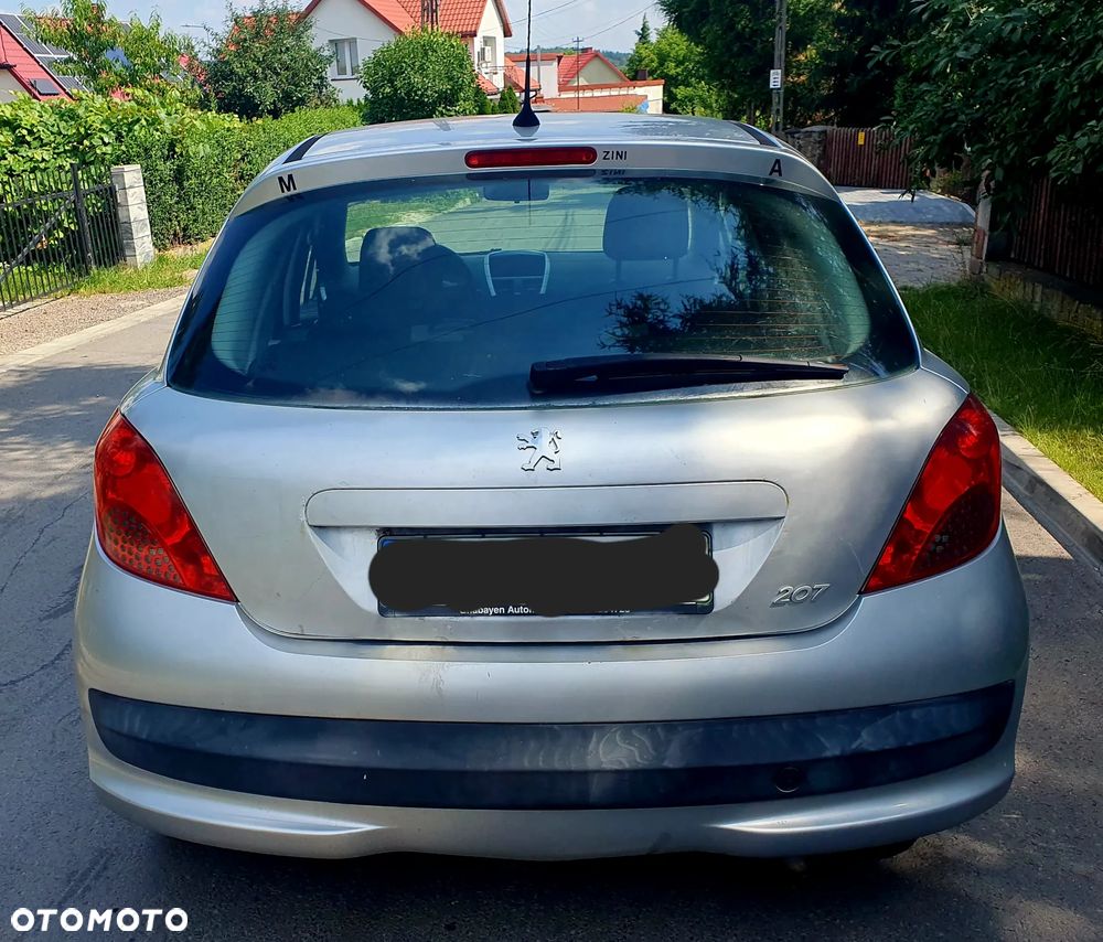 Peugeot 207 - 15