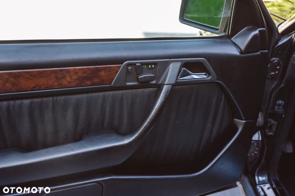 Mercedes-Benz Klasa E - 13