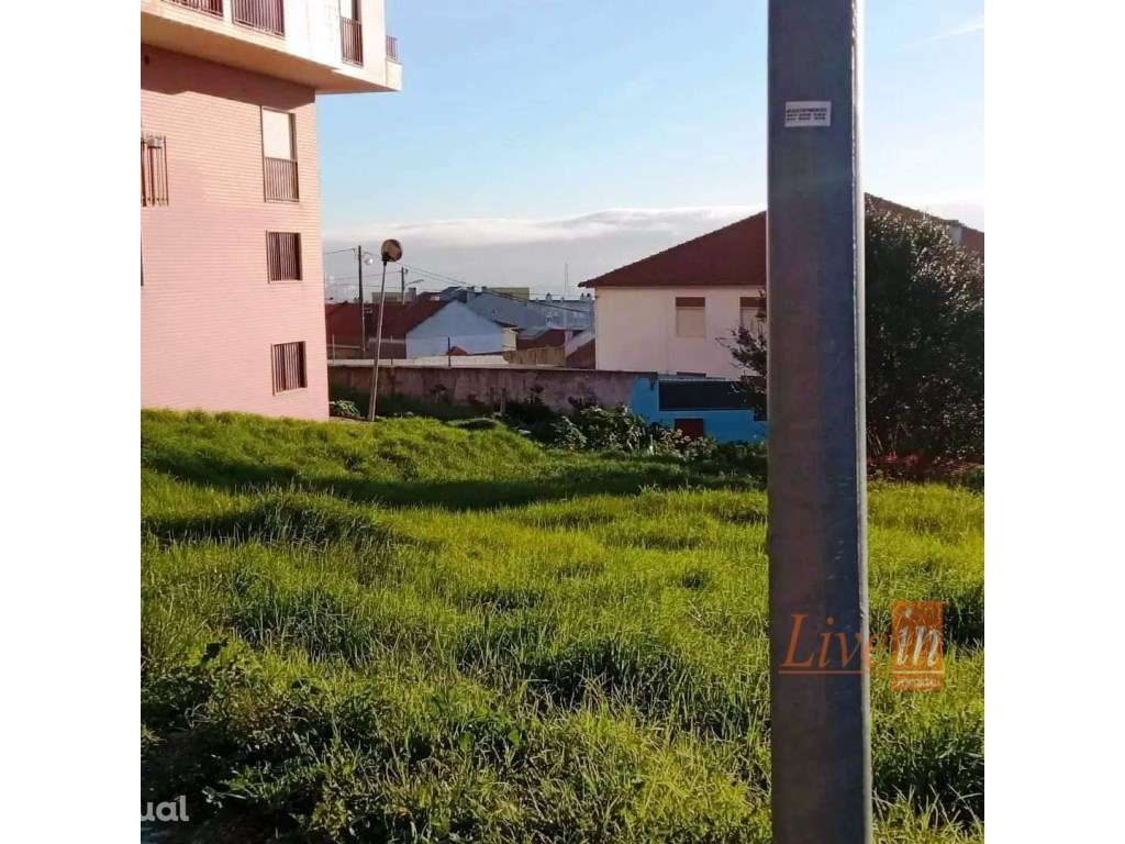 Terreno Urbano Situado no Casal da Mira em Amadora - Grande imagem: 2/2