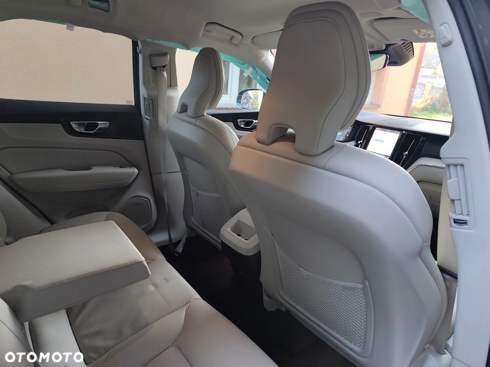 Volvo XC 60 - 21
