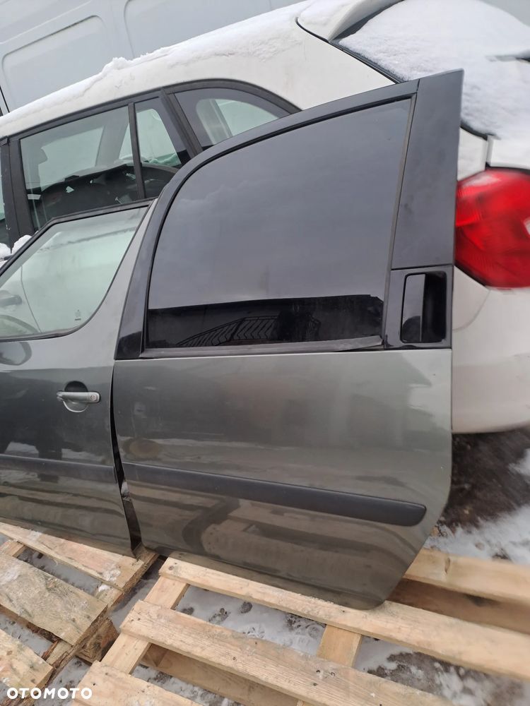 Skoda Roomster drzwi błotniki zderzak przedni kod lakieru 9599 - 8