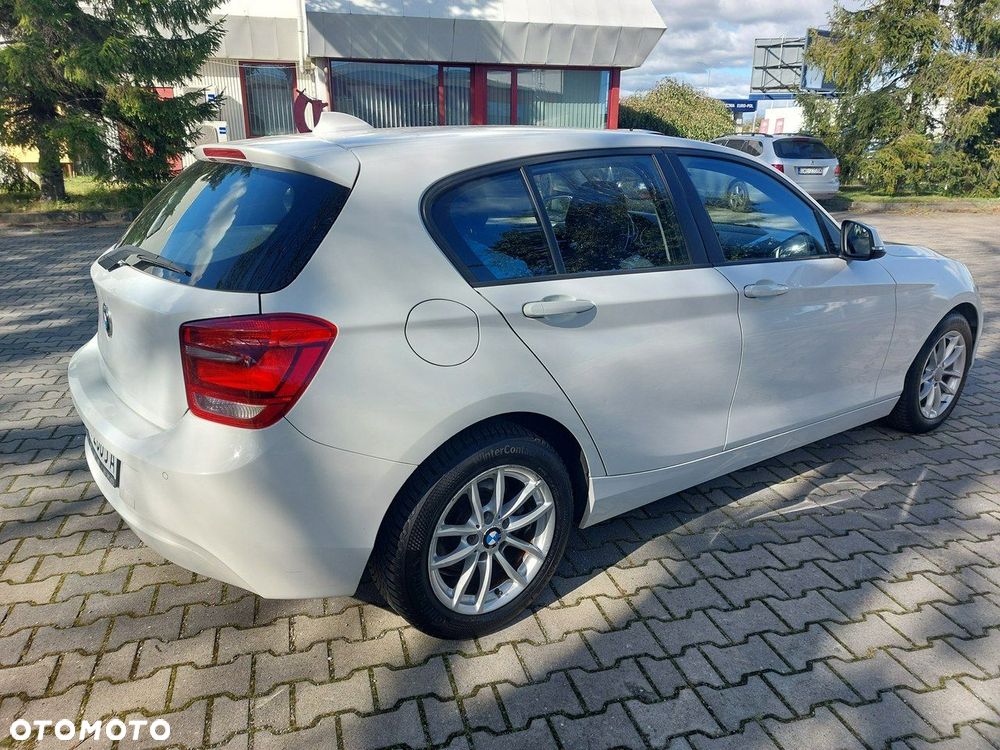 BMW Seria 1 114i - 4