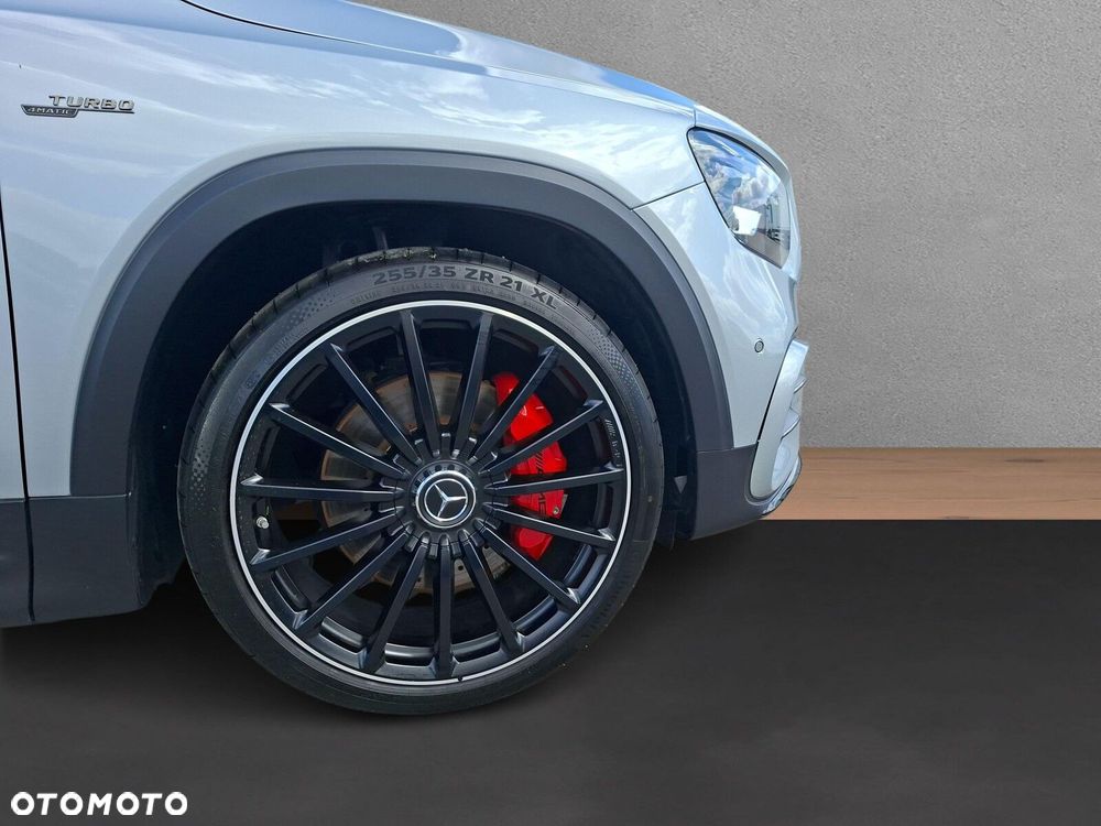 Mercedes-Benz GLB - 16