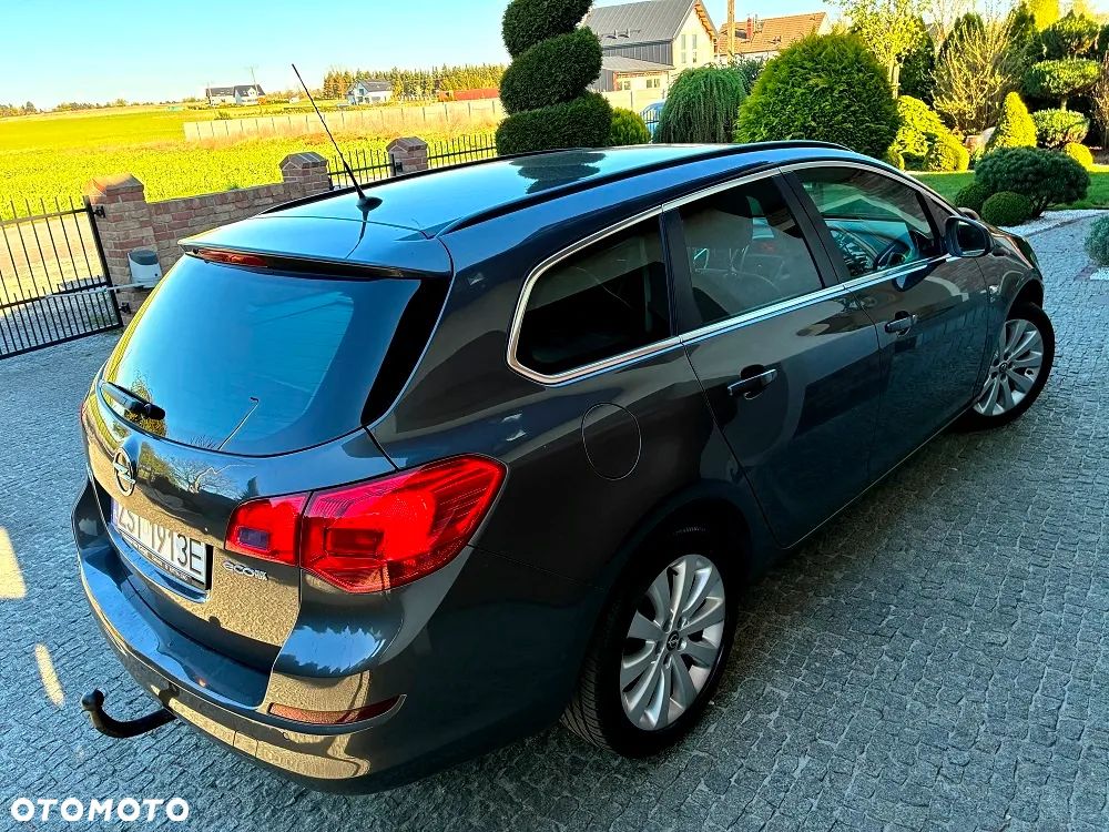 Opel Astra 1.4 Turbo 150 Jahre - 4