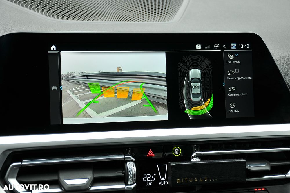 BMW Seria 3 330e Aut. M Sport - 36