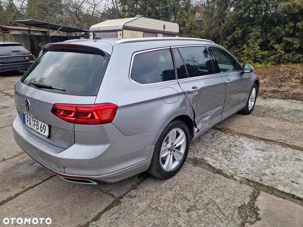 Volkswagen Passat 2.0 TDI SCR DSG Business - 4