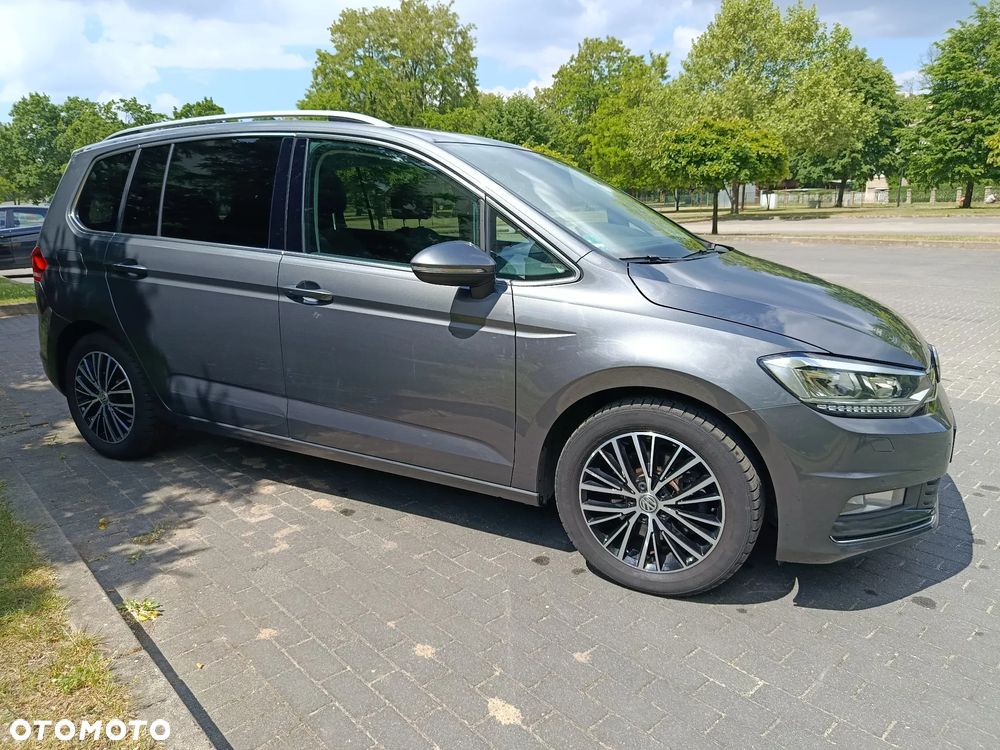 Volkswagen Touran 2.0 TDI SCR DSG Highline - 3