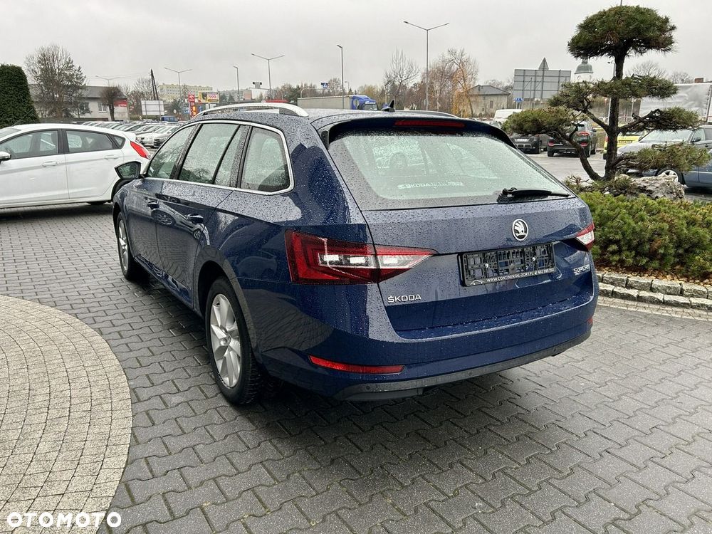 Skoda Superb 2.0 TDI Ambition DSG7 - 8