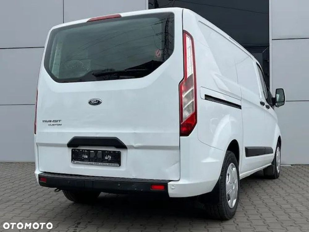 Ford Transit Custom - 8