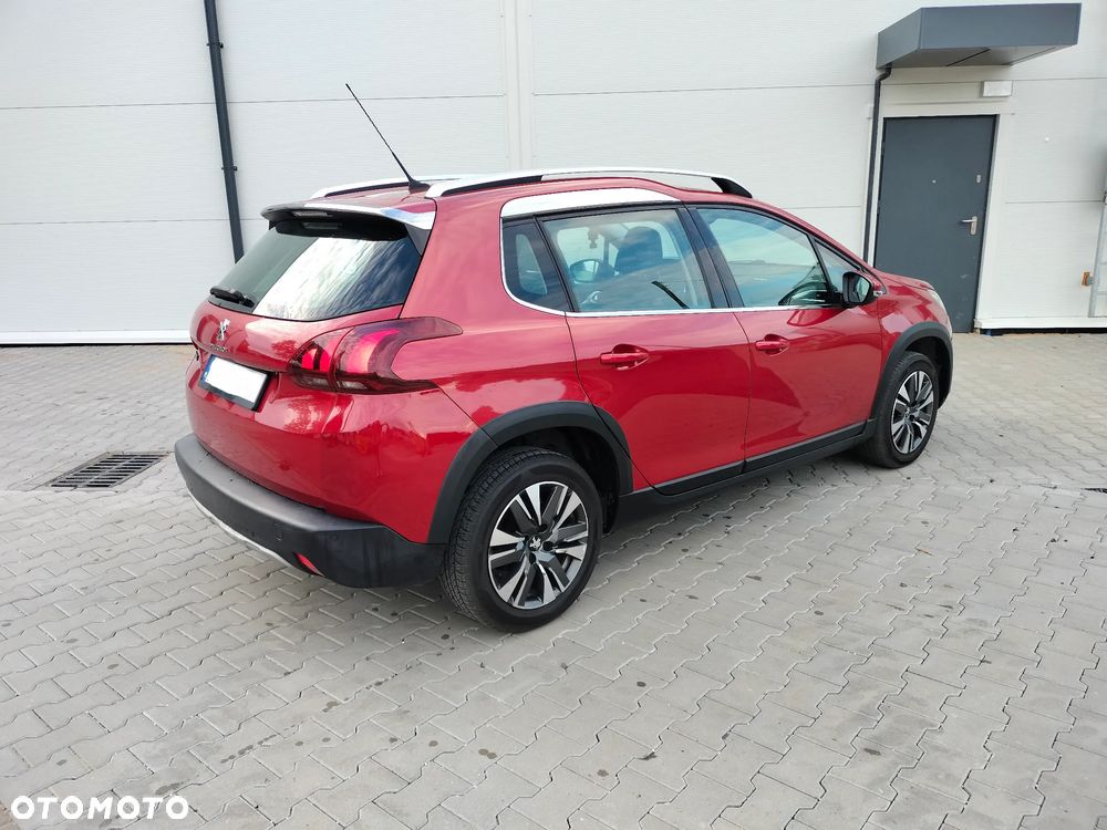 Peugeot 2008 1.6 BlueHDi Style - 4