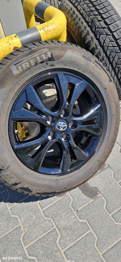 Toyota Yaris Cross Felgi aluminiowe 16"  z oponami zimowymi i TPMS - 2