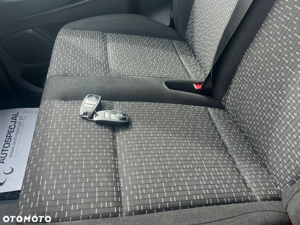 Mercedes-Benz Vito - 29