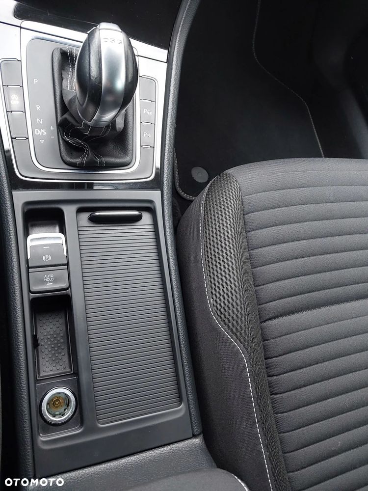 Volkswagen Golf 2.0 TDI (BlueMotion Technology) DSG Comfortline - 15