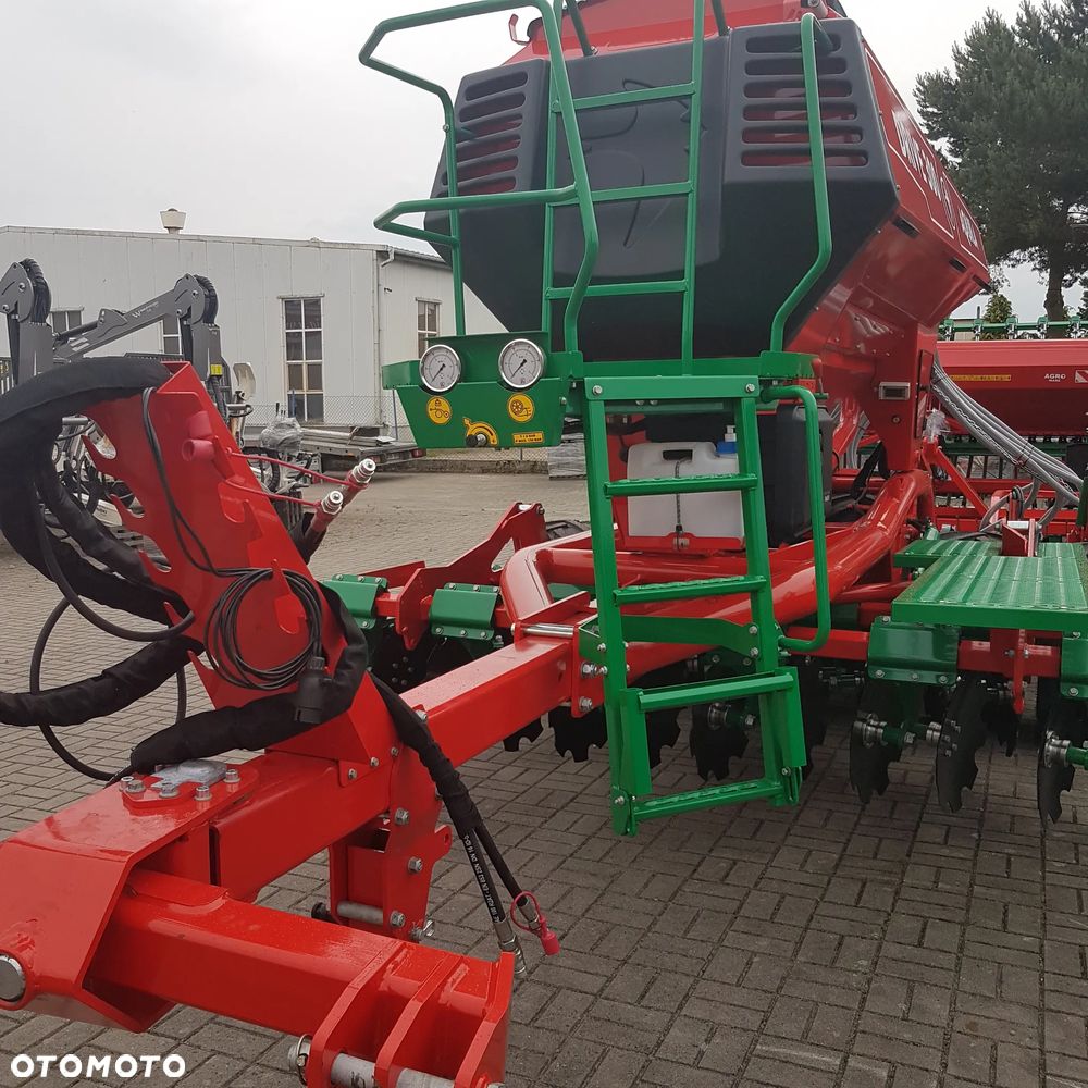 Agro-Masz AQUILA DRIVE 300 - 11