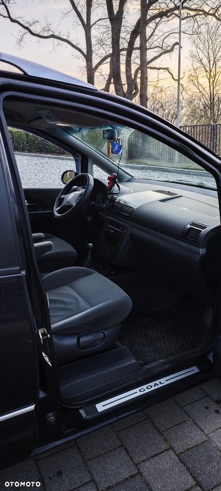 Volkswagen Sharan 1.9 TDI Highline - 5