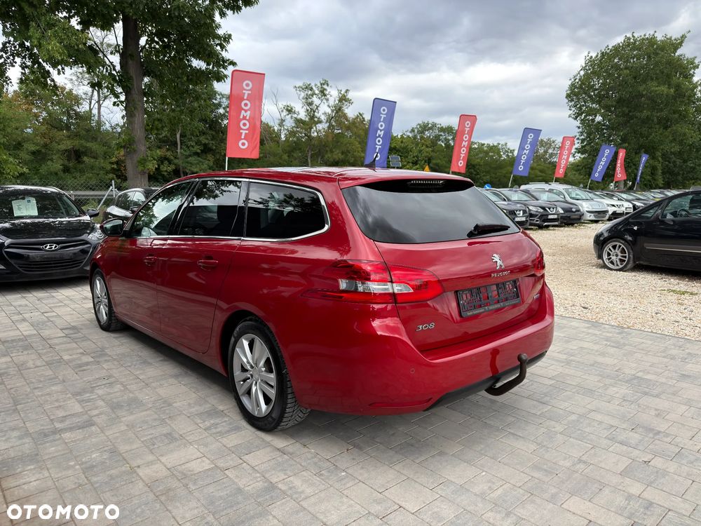 Peugeot 308 1.6 BlueHDi Allure S&S - 23