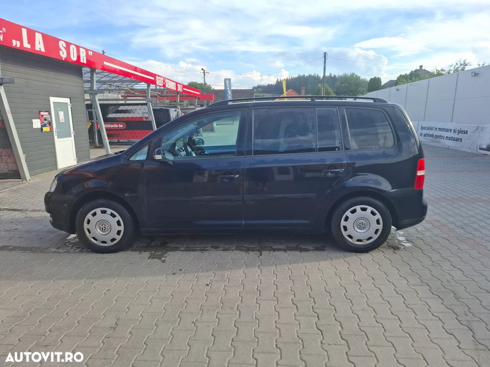 Volkswagen Touran - 4