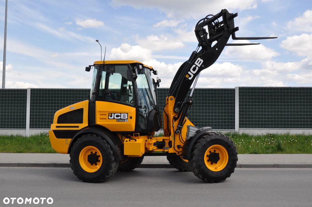JCB WLS 409 SV MAŁO MTG 359 WIDŁY DO PALET KRAJOWA I WŁAŚCICIEL DOSTĘPNA OD RĘKI - 28