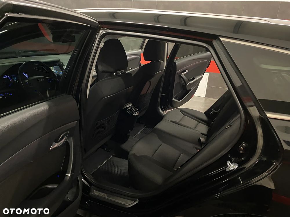Hyundai i40 1.6 GDI Comfort + - 19