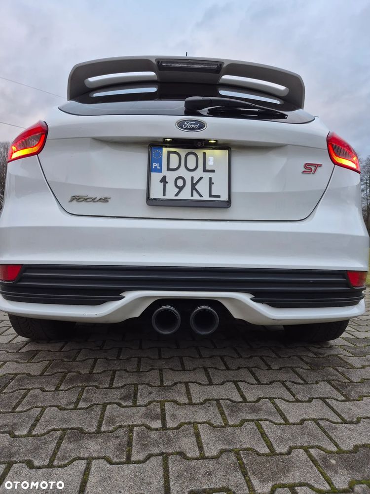 Ford Focus 2.0 EcoBoost ST - 11