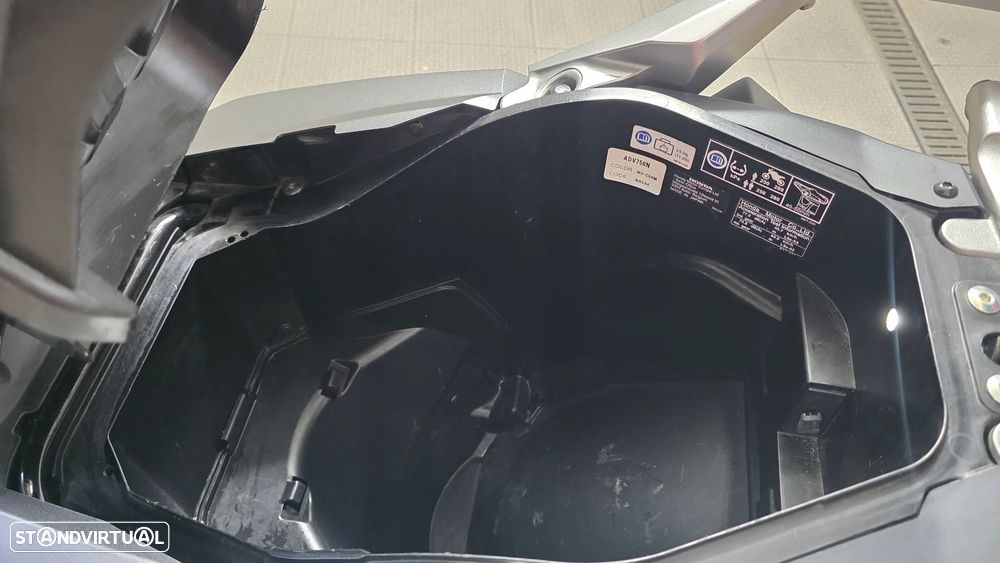Honda X-ADV Escape Akrapovic Top Case - 23