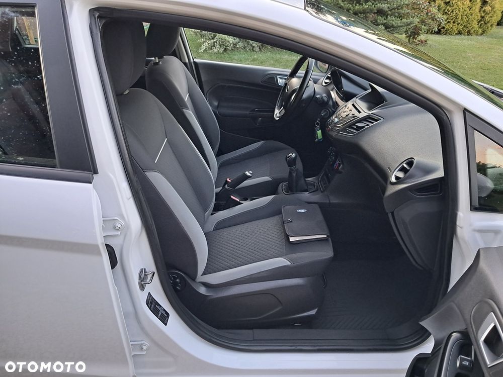 Ford Fiesta 1.25 Celebration - 16