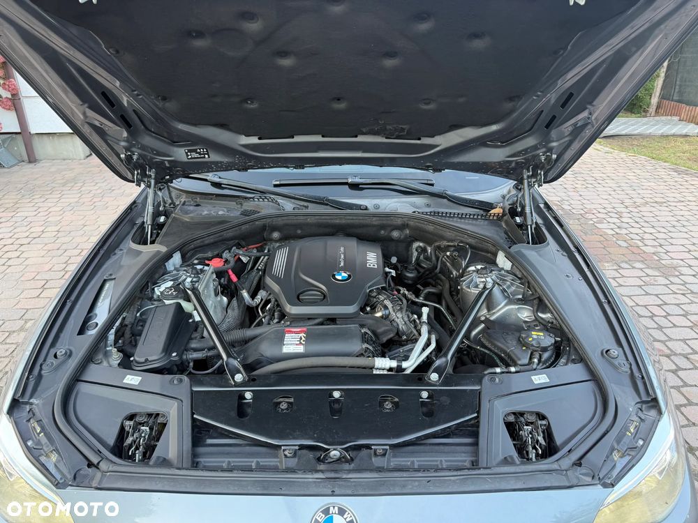 BMW Seria 5 520d M Sport Edition - 15