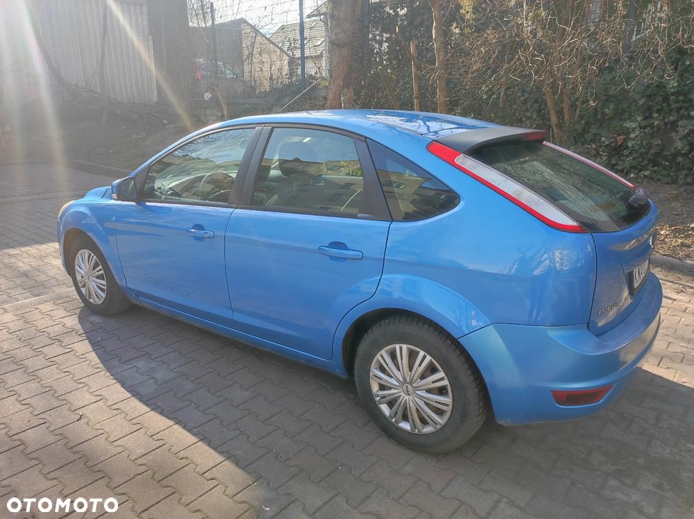 Ford Focus 1.6 16V Style+ - 4