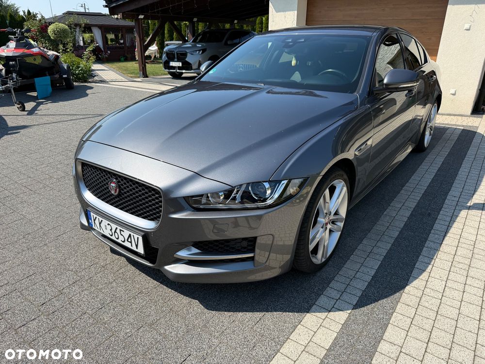Jaguar XE 20d AWD R-Sport - 2