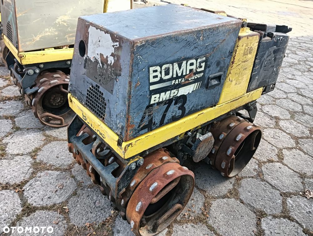 WALEC OKOŁKOWANY BOMAG BMP 851 POMPA HYDRAULICZNA ZBIORNIK KLAPA KAROSERIA