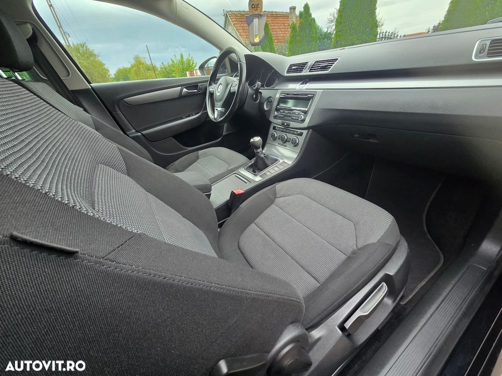 Volkswagen Passat - 8