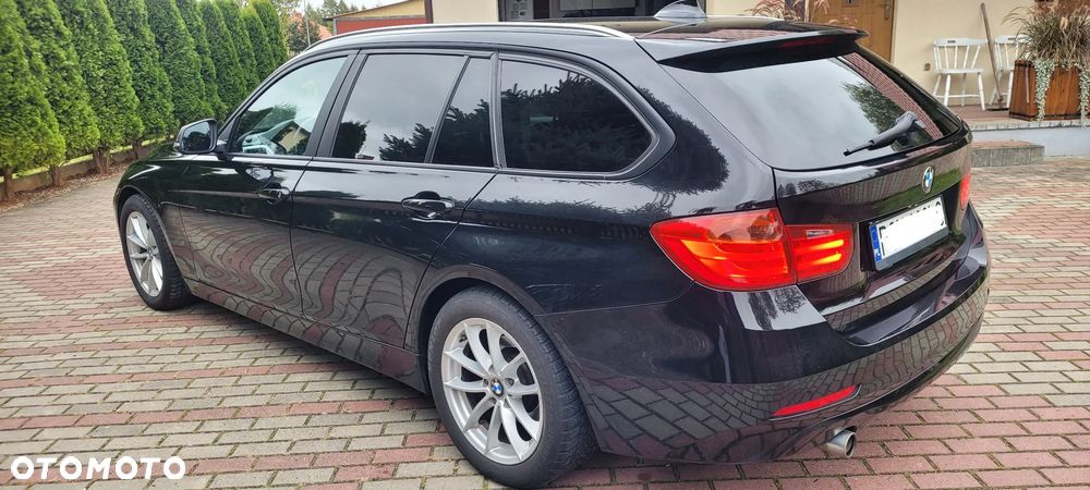 BMW Seria 3 320d Touring - 2