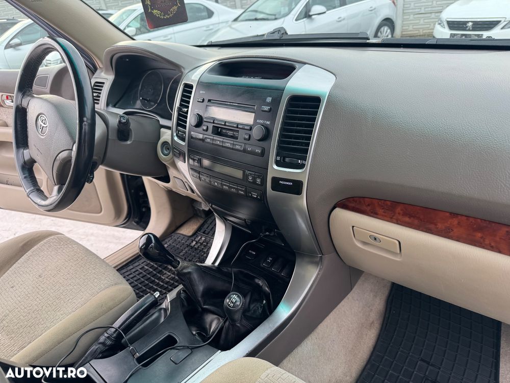 Toyota Land Cruiser - 9