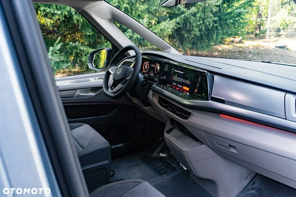 Volkswagen Multivan - 23