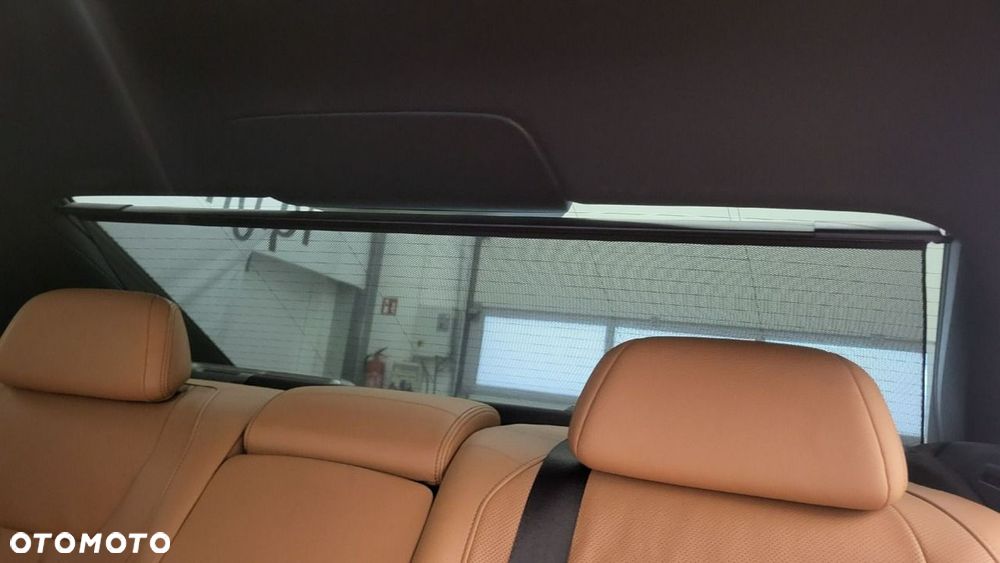 BMW Seria 7 - 26