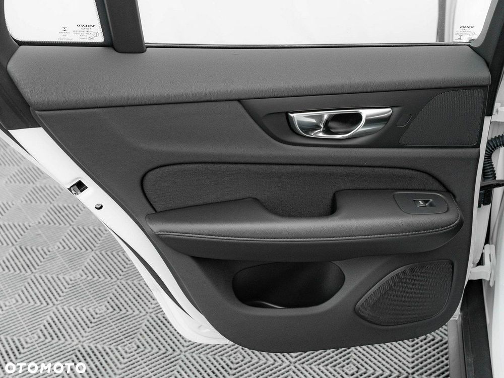 Volvo V60 Cross Country D4 AWD - 26