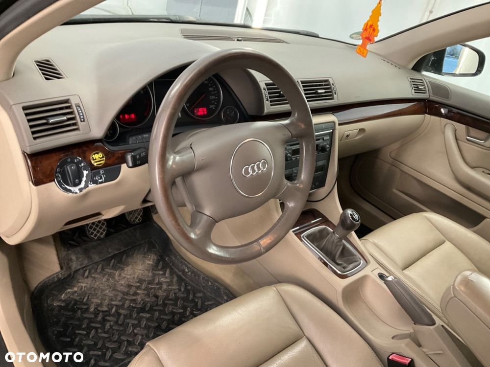 Audi A4 Limousine - 29