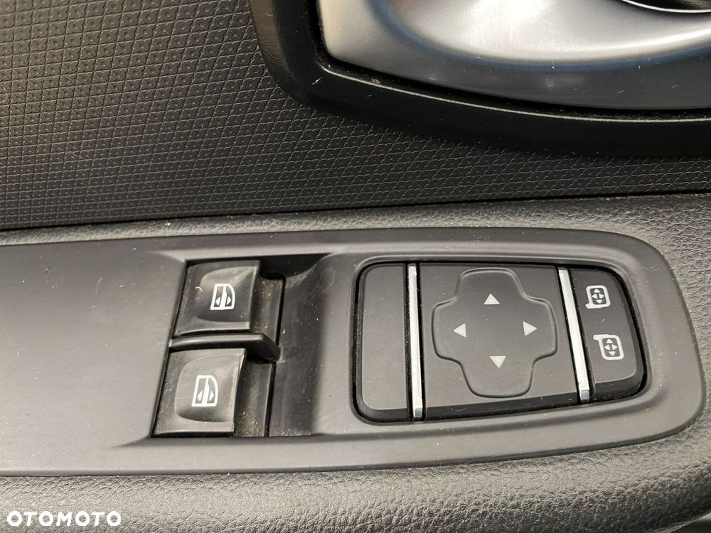 Renault Clio - 17