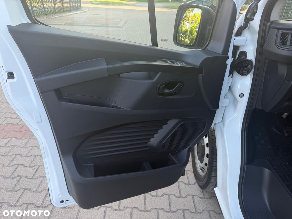 Renault Trafic - 20