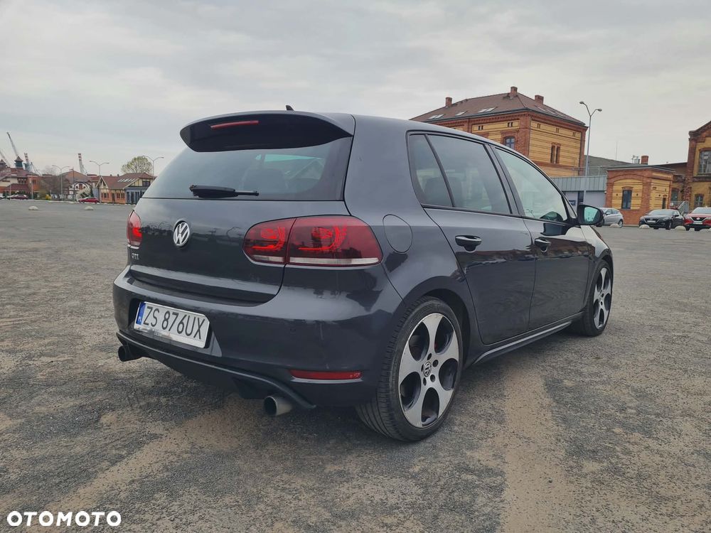 Volkswagen Golf 2.0 GTI DSG - 5