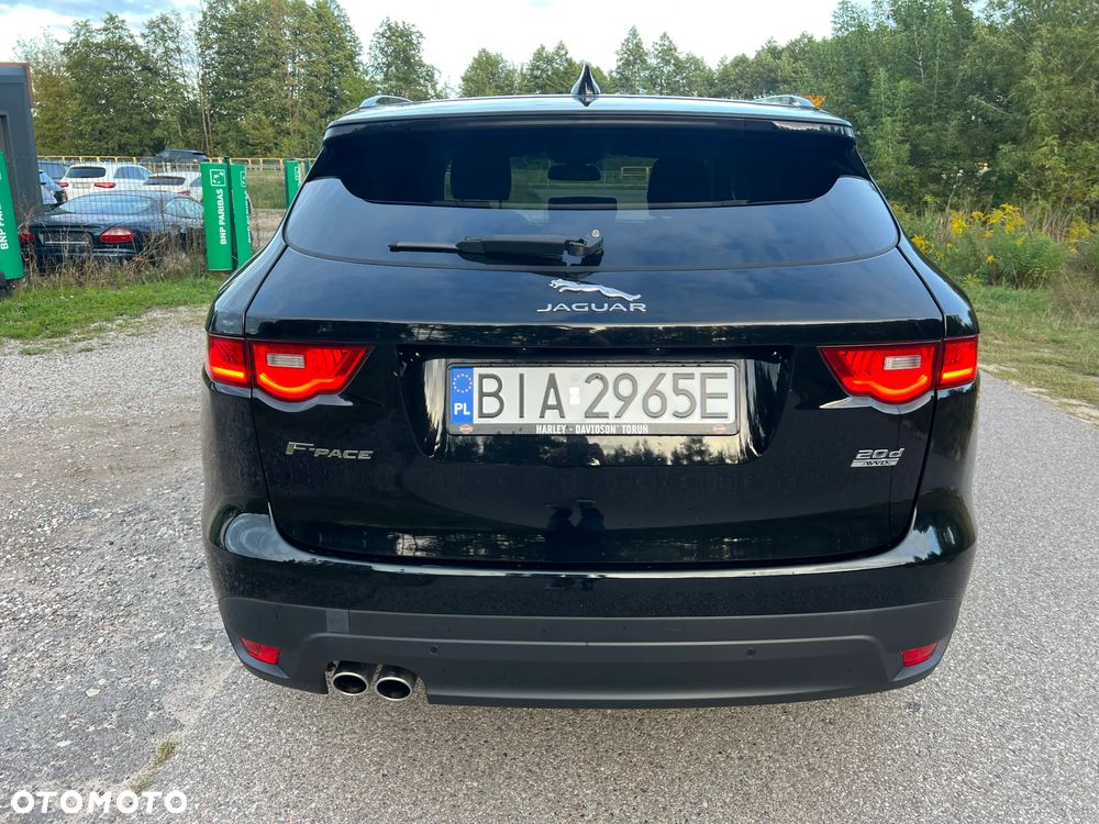 Jaguar F-Pace 2.0 i4D AWD Pure - 6