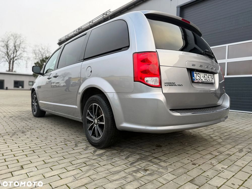 Dodge Grand Caravan 3.6 R/T - 28